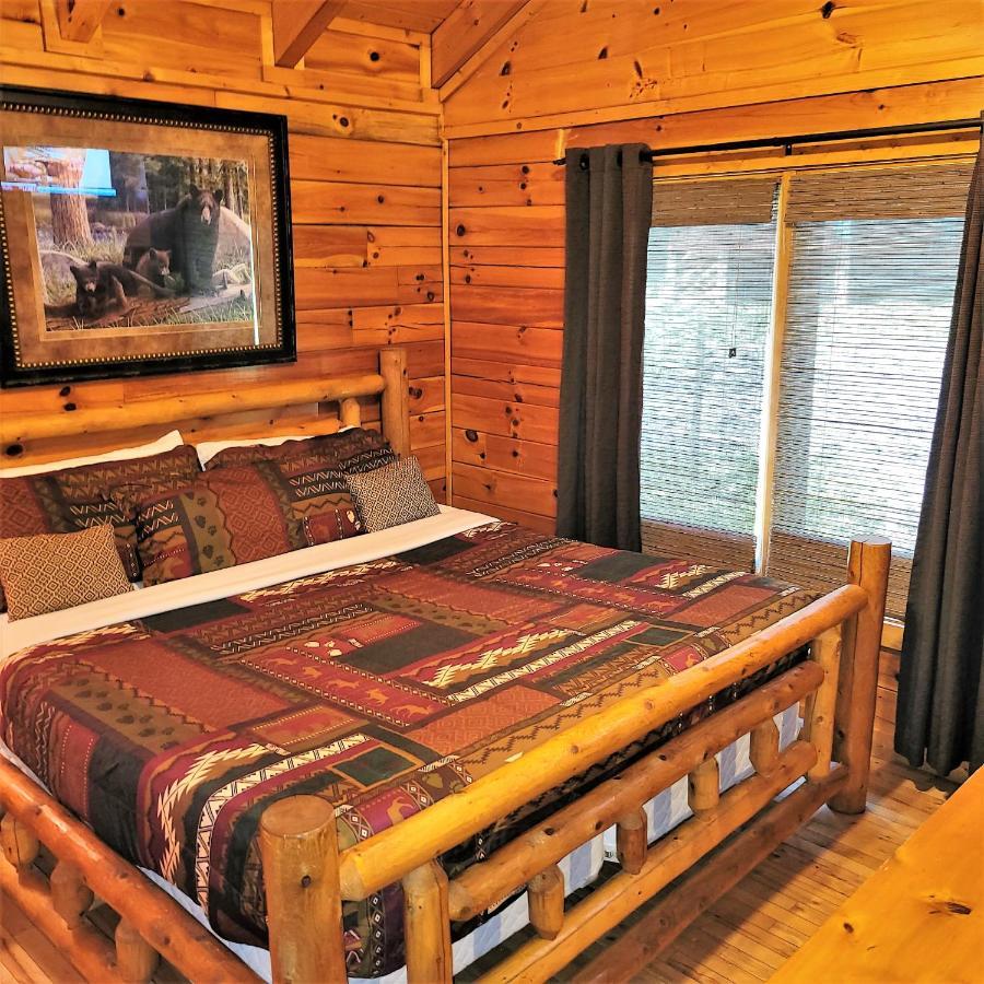 Skinny Dippin'-River Front- Free Tickets-Dog Friendly-Sleeps 6 Pigeon Forge Esterno foto